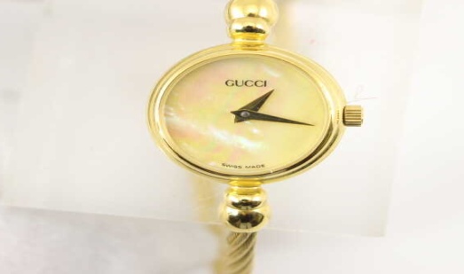 (1548_0458)グッチ 2700.2L 0216450 シェル文字盤 レディース腕時計